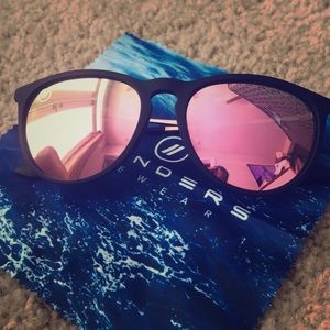 Blenders rose pink sunglasses
